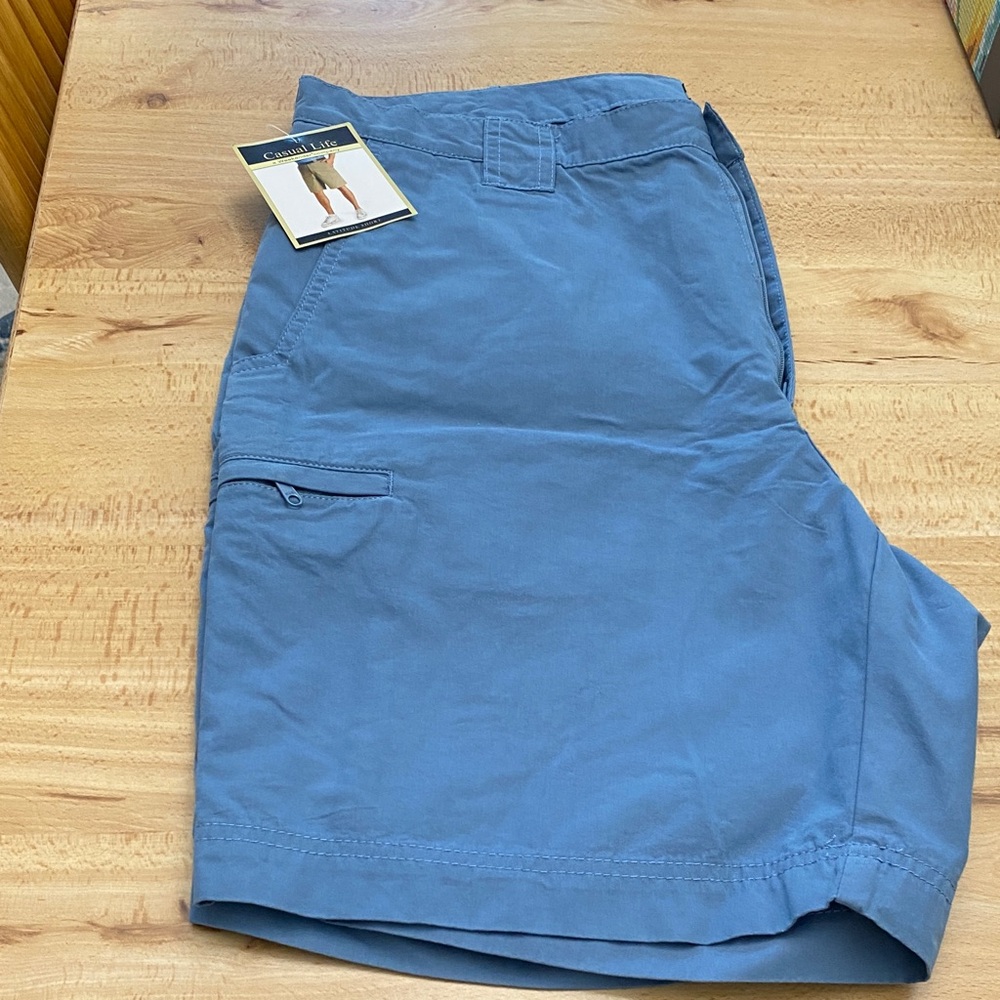 Casual Life NWT Men’s Weekender shorts  Size 36